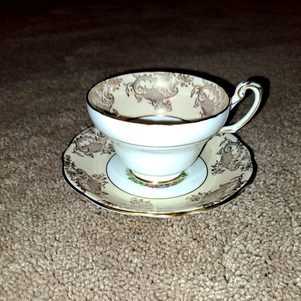 18EB50 Foley bone china. Made in England.